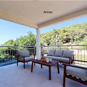 6 Bedroom Beachfront Villa with Heated Pool near Vela Luka on Korcula Island, Sleep 12
